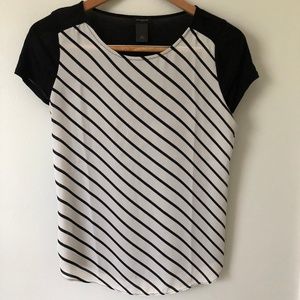 Ann Taylor  Black & White Strip Short Sleeve Tee